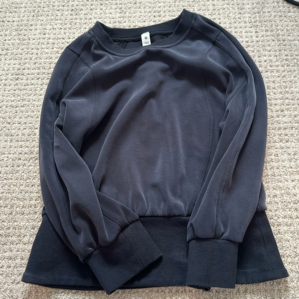 Lululemon soft stream sweatshirt
